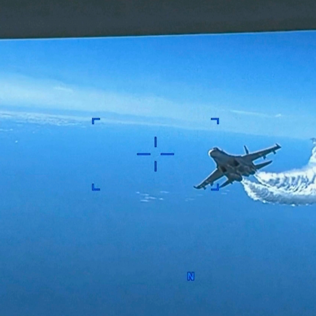 US video shows Russian jet dumping fuel on its drone