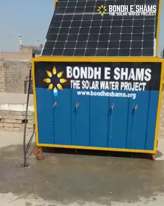 Pakistan charity distributes water purification device for flood affected