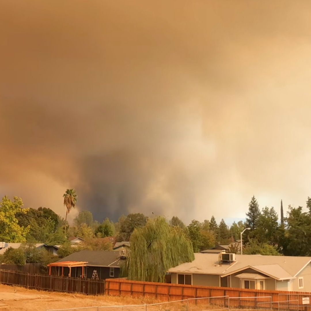 Timelapse shows smoke billowing from raging wildfire in California